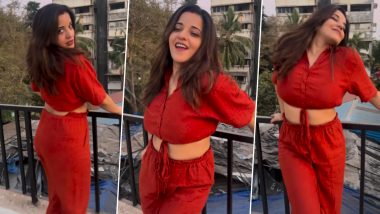 भोजपुरी स्टार Monalisa ने रेड आउटफिट पहन लगाए सेक्सी ठुमके, एक्ट्रेस की हॉटनेस ने यूजर्स के छुड़ाए पसीने (Watch Video)