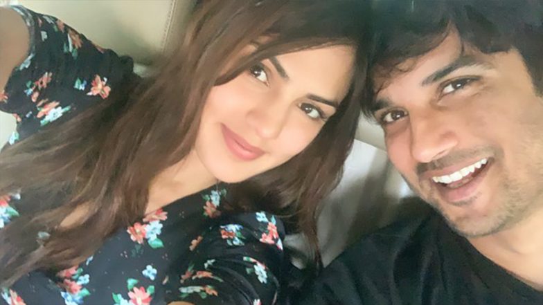 Sushant Singh Rajput Case: रिया चक्रवर्ती की लुकआउट सर्कुलर रद्द करने की याचिका पर हाईकोर्ट ने फैसला सुरक्षित रखा!