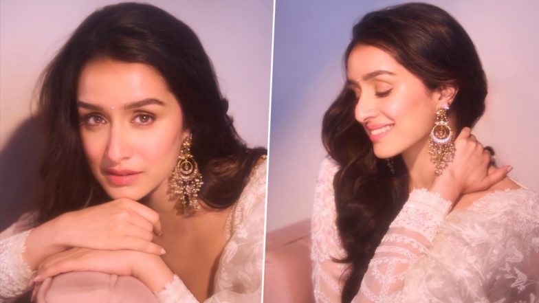 Shraddha Kapoor ने खूबसूरत तस्वीरें शेयर करते हुए फैंस से पूछा खास सवाल, बोलीं - 'शादी कर लूं' (View Pics)