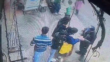 VIDEO: वाराणसी में महिला का iPhone चोरी होने पर पुलिस से मदद नहीं मिलने पर शेयर किया CCTV फूटेज, लगाया कार्रवाई नहीं करने का आरोप