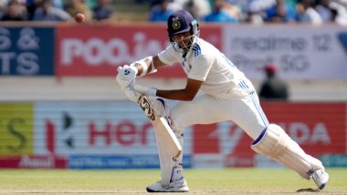 Yashasvi Jaiswal New Record: राजकोट में ताबड़तोड़ बल्लेबाजी कर यशस्वी जायसवाल ने बनाया स्पेशल रिकॉर्ड, नवजोत सिंह सिद्धू और मयंक अग्रवाल को पीछे छोड़ टीम इंडिया के नए 'सिक्सर किंग' बने
