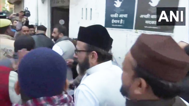 Bareilly: ज्ञानवापी मामले पर 'जेल भरो' का आह्वान! हिरासत में लिए गए मौलाना तौकीर रजा, देखें वीडियो