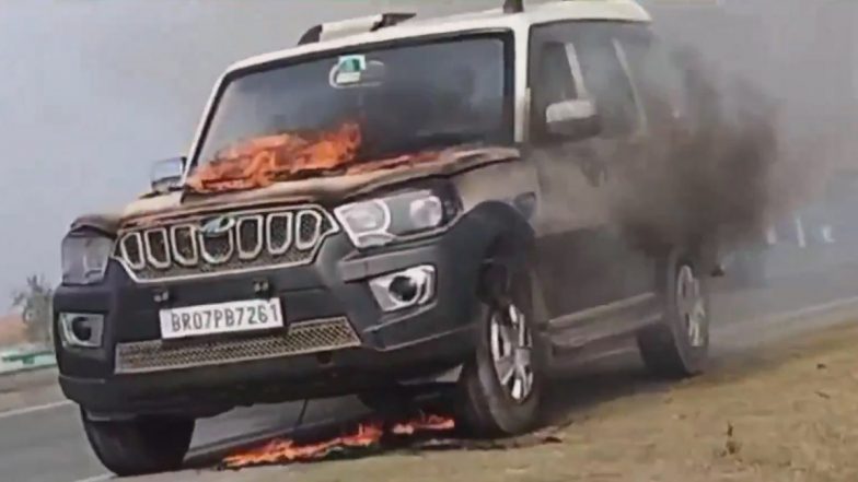 Scorpio Catches Fire: दरभंगा में NH-57 पर स्कॉर्पियो में अचानक लगी आग, गाड़ी में सवार लोग सुरक्षित (Watch Video)