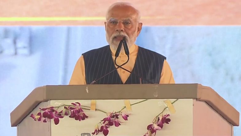 PM Modi Kashmir Visits: अनुच्छेद 370 हटने के बाद जम्मू-कश्मीर विकास की नई ऊंचाइयों को छू रहा है- प्रधानमंत्री मोदी