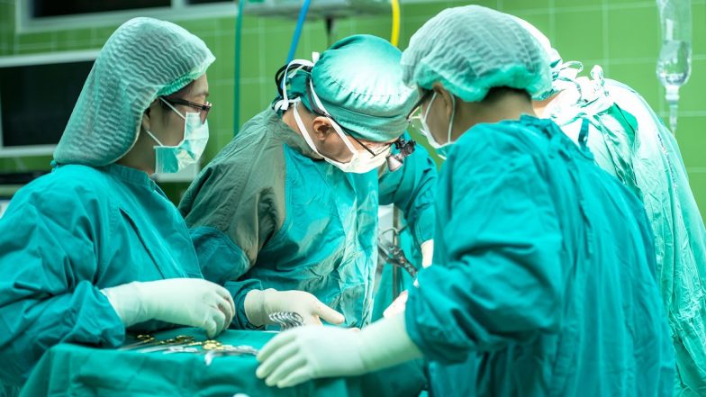 Pig Kidney Transplanted into Humans: इंसान में ट्रांसप्लांट हुई सुअर की किडनी, अमेरिकी डॉक्टरों ने रच दिया इतिहास