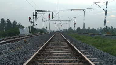 Mysore: रेलवे ट्रैक पर वीडियो कॉल के जरिये पत्नी से कर रहा था बात, ट्रेन के नीचे आकर हुईं दर्दनाक मौत