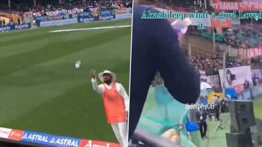 Akash Deep Gives Water Bottle to Fan: आकाश दीप ने जीता फैंस का दिल, धर्मशाला टेस्ट के दौरान पानी मांग रहे दर्शक को दी बोतल; देखें वीडियो