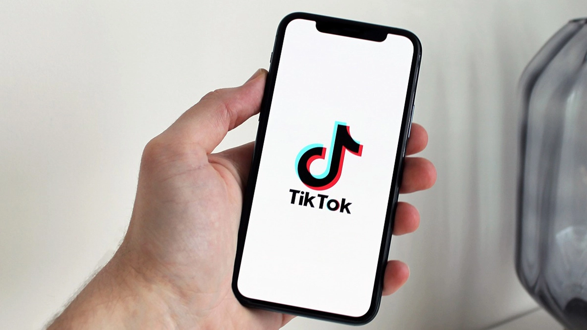 TikTok Layoffs: टिकटॉक की कंपनी बाइटडांस फिर करेगी छंटनी, 1,000 कर्मचारियों  को निकालने की तैयारी (View Report) | 📲 LatestLY हिन्दी