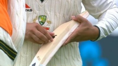 NZ vs AUS: पहले टेस्ट के दौरान उस्मान ख्वाजा को बल्ले से डव स्टिकर हटाने के लिए किया गया मजबूर