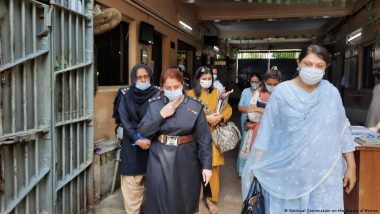 Pakistani Women In Jail: पाकिस्तान में महिला कैदियों का बुरा हाल, घर से काफी दूर की जेलों में भेजा जा रहा, सुरक्षा भी नहीं