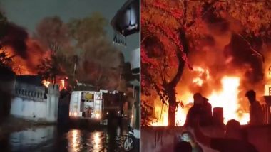 Hyderabad Fire Video: हैदराबाद टोलीचौकी में एक तेल गोदाम में लगी भीषण आग,  मौके पर दमकल की गाड़ियां, देखें वीडियो