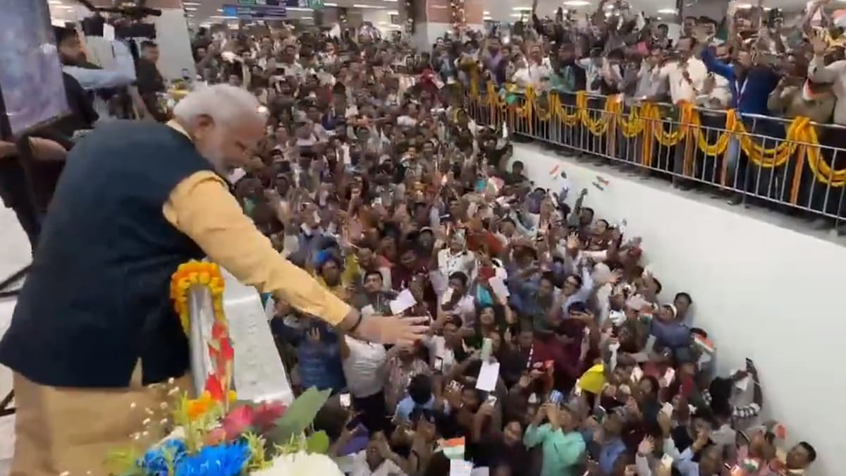 Bihar:पीएम मोदी ने बिहार के बेतिया में 12,800 करोड़ रुपये की परियोजनाओं का अनावरण किया