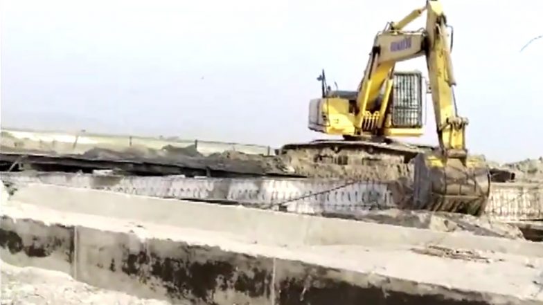 Bihar Bridge Under Construction Collapsed: बिहार में एक सप्ताह से भी कम समय में तीसरा निर्माणाधीन पुल ढहा
