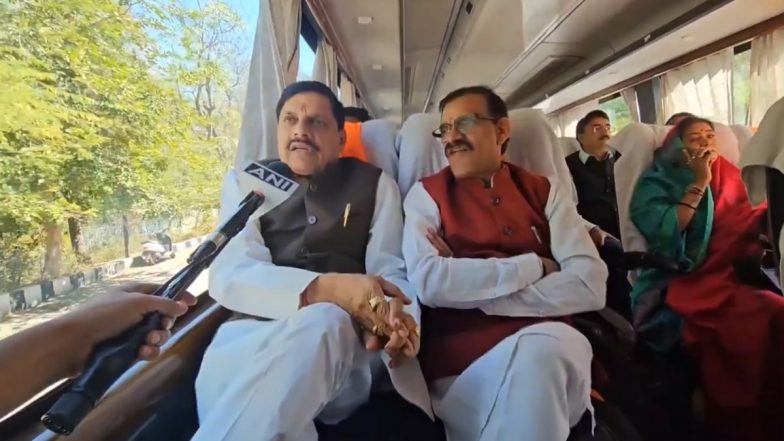 CM Mohan Yadav-Cabinet Ayodhya Visit: एमपी के सीएम मोहन यादव अपने कैबिनेट मंत्रियों के साथ अयोध्या रवाना, करेंगे भगवान राम के दर्शन- VIDEO