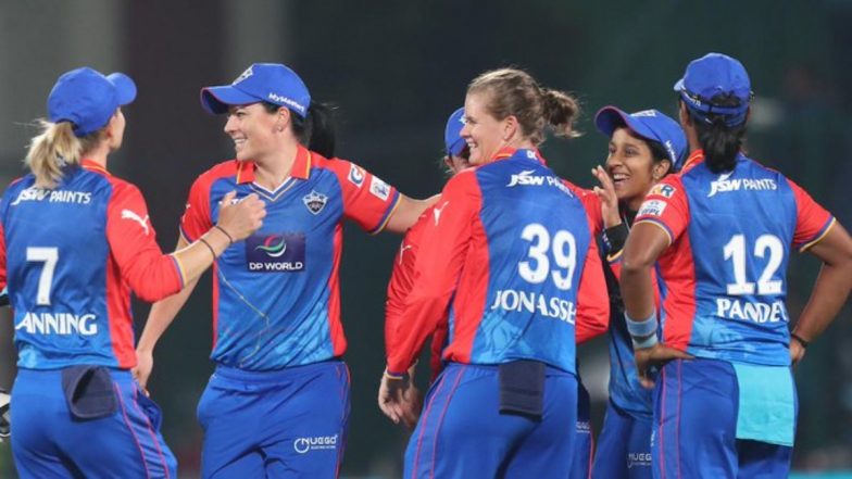 DC-W vs RCB-W 17th Match Live Score Update: रॉयल चैलेंजर्स बैंगलोर की टीम को लगा दूसरा झटका, एलिस पेरी लौटी पवेलियन