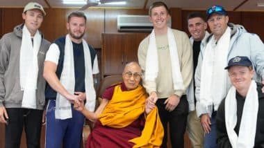 England Cricket Players Met Dalai Lama: पांचवें टेस्ट से पहले इंग्लैंड क्रिकेट खिलाड़ियों और प्रबंधन ने दलाई लामा से की मुलाकात, देखें तस्वीरें