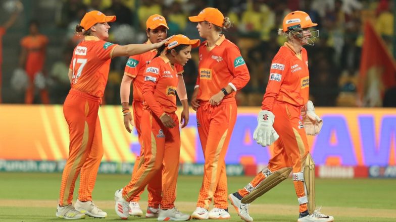 GG-W vs RCB-W 13th Match Live Score Update: आरसीबी की टीम को लगा दूसरा झटका, सलामी बल्लेबाज सलामी बल्लेबाज सब्बिनेनी मेघना लौटी पवेलियन