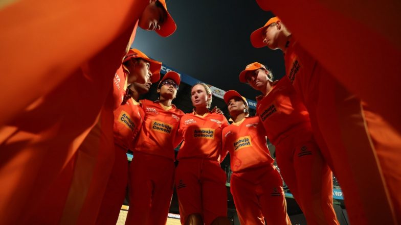 GG-W vs RCB-W 13th Match Live Score Update: आरसीबी की टीम का तीसरा विकेट गिरा, सोफी डिवाइन 23 रन बनाकर आउट
