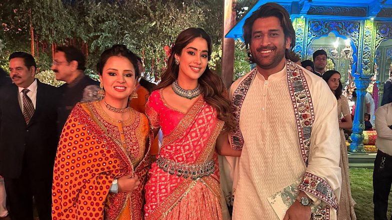 Janhvi Kapoor ने MS Dhoni और Sakshi के साथ शेयर की खूबसूरत तस्वीर, यूजर्स ने बरसाया प्यार (View Pics)