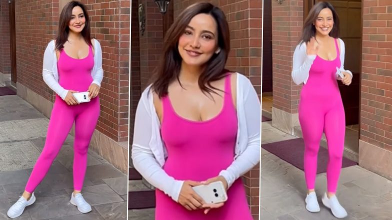 Neha Sharma ने पिंक आउटफिट में बिखेरा जलवा, पैप्स से पूछा हालचाल (Watch Video)