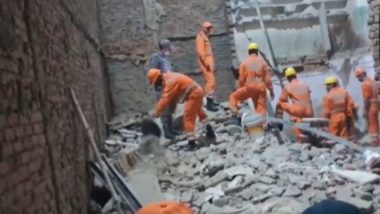 Delhi Building Collapse: दिल्‍ली में भरभरा कर गिरी निर्माणाधीन इमारत, 2 मजदूरों की मौत एक की हालत गंभीर- VIDEO