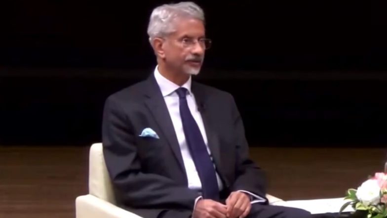 S Jaishankar Takes Charge as EAM: चीन के साथ सीमा विवाद और पाकिस्तान के साथ आतंकवाद के मुद्दे का समाधान खोजेंगे; विदेश मंत्री का पदभार संभालने के बाद बोले एस जयशंकर- VIDEO