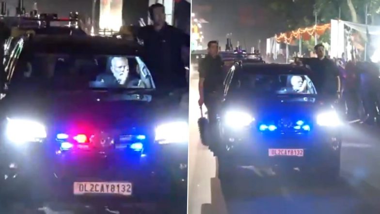 PM Modi Holds Roadshow In Varanasi: प्रधानमंत्री नरेंद्र मोदी ने वाराणसी में किया रोड शो, लोगों की उमड़ी भीड़-Watch Video