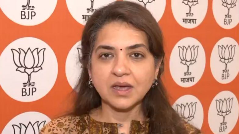 Delhi:बीजेपी नेता शाइना एन.सी का सीएम पर निशाना,कहा-विक्टिम कार्ड खेलना बंद करें अरविंद केजरीवाल -Video