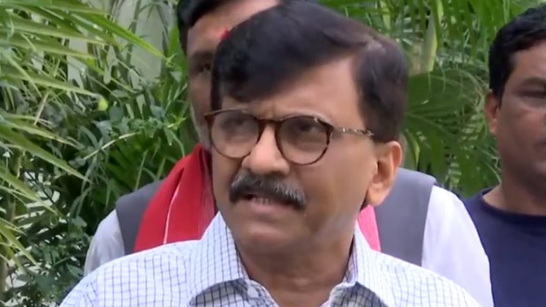 Phone-Tapping Cases: फोन-टैपिंग मामले में गिरफ्तारी के डर से फडणवीस ने शिवसेना के विभाजन की योजना बनाई- संजय राउत