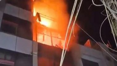 Delhi Fire Video: गांधी नगर मार्केट में चार मंजिला दुकान में लगी आग, किसी के हताहत होने की कोई खबर नहीं