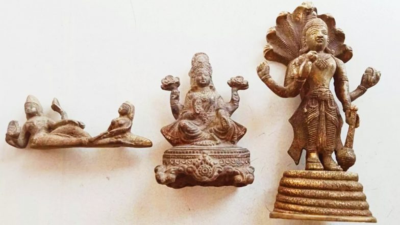 OMG: मानेसर में खुदाई के दौरान निकलीं 400 साल पुरानी मूर्तियां, विष्णु-लक्ष्मी की प्रतिमाएं देख दंग रह गए लोग