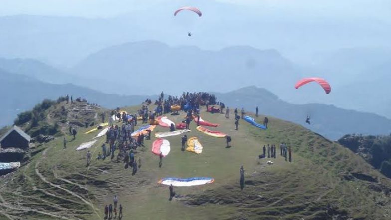Paragliding Accident: हिमाचल प्रदेश के बैजनाथ भीड़ में पैराग्लाइडिंग हादसे में महिला पायलट की मौत, उड़ान भरते ही खो गया नियंत्रण