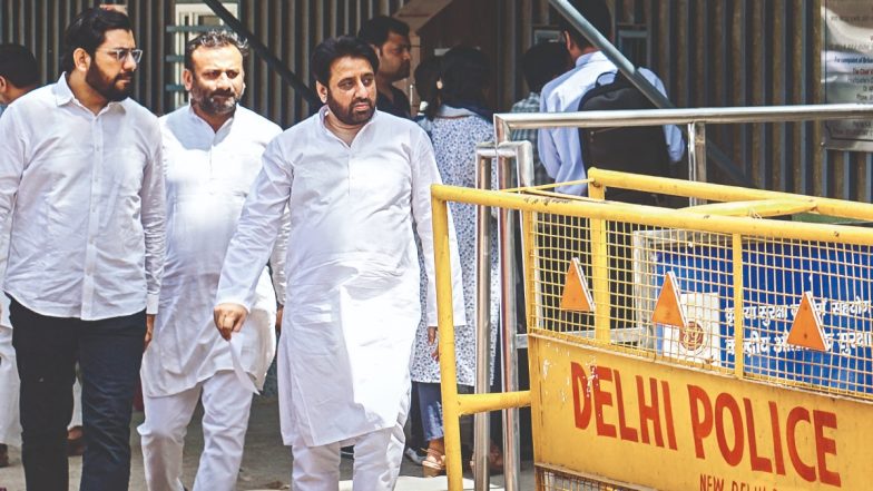 Delhi: वक्फ बोर्ड मनी लॉन्ड्रिंग केस में AAP विधायक अमानतुल्लाह खान को मिली जमानत