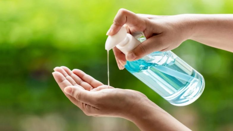 Dangerous Sanitizer: खतरनाक हैंड सैनिटाइजर सावधान! इससे अंधापन और मौत का है खतरा, FDA ने दी चेतावनी