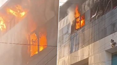 MP Fire Video: इंदौर में एक रेस्टोरेंट में लगी भीषण आग, दमकल की गाड़ियां मौके पर, काबू पाने की कोशिश जारी