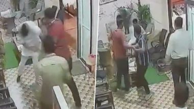 Attack on Raja Bhaiya in Gwalior: बीजेपी नेता राजा भैया के साथ कार हटाने को लेकर हुआ विवाद, लोगों ने घर के अंदर घुसकर पीटा- VIDEO