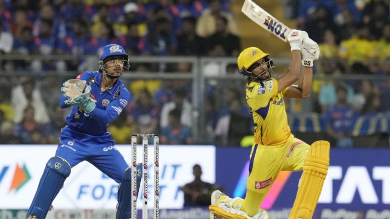 Ruturaj Gaikwad Half Century: ऋतुराज गायकवाड़ ने महज 33 गेंदों पर जड़ा शानदार अर्धशतक, शिवम दुबे के साथ मिलकर पारी को संभाला