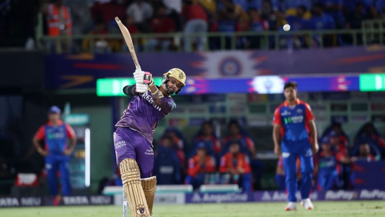 Sunil Narine Half Century: सलामी बल्लेबाज सुनील नारायण ने जड़ा ताबड़तोड़ अर्धशतक, अंगकृष रघुवंशी के साथ मिलकर पारी को संभाला