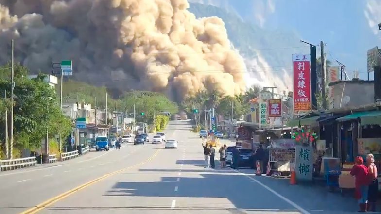 Taiwan Earthquake: वीडियो में देखें ताइवान में भूकंप का तांडव, हिलते पुल और भरभराकर गिरती इमारतें, दिल दहला&nbsp;देगा&nbsp;ये&nbsp;मंजर