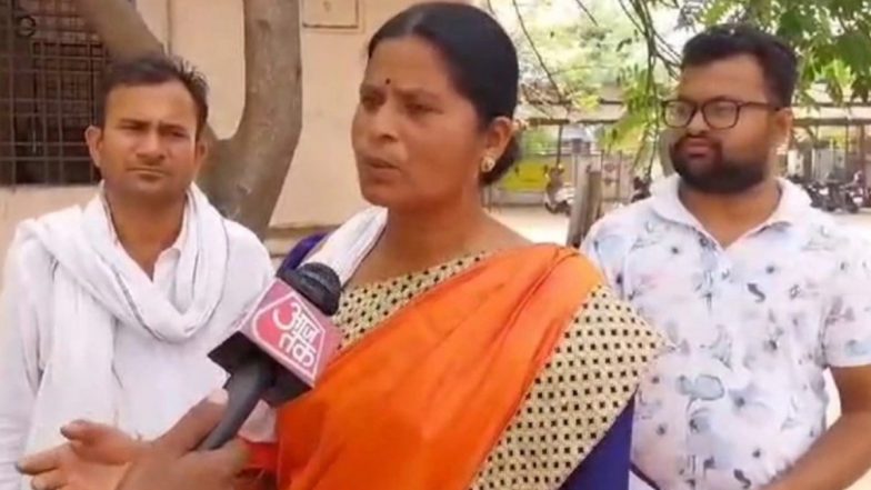 Free Liquor on Ration Card: महाराष्ट्र के चंद्रपुर से निर्दलीय लोकसभा उम्मीदवार वनिता राउत का चुनावी वादा, जीतने पर राशन कार्ड पर मुफ्त में मिलेगी ब्रांडेड शराब