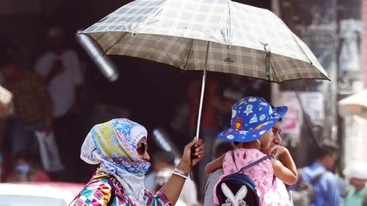 Weather Forecast: दिल्ली, यूपी में गर्मी का रेड अलर्ट, कब बरसेंगे बादल? पढ़ें मौसम अपडेट