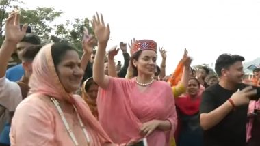 Kangana Ranaut Dance: बीजेपी उम्मीदवार कंगना रनौत ने हिमाचल प्रदेश के मंडी में लोगों के साथ किया डांस, देखें वीडियो