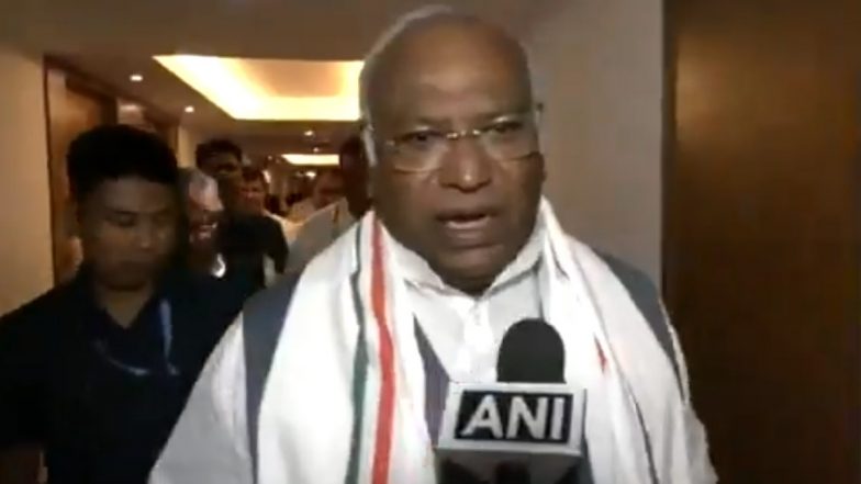 भाजपा ने मल्लिकार्जुन खरगे के परिवार से जुड़े ट्रस्ट को जमीन आवंटन मामले में कांग्रेस अध्यक्ष से स्पष्टीकरण मांगा