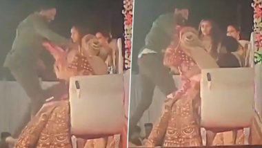 Assault With Groom On Stage: शादी में दुल्हन के पूर्व प्रेमी ने मंच पर ही दूल्हे पर किया हमला; सोशल मीडिया पर वीडियो हुआ वायरल, राजस्थान की घटना ( Watch Video )