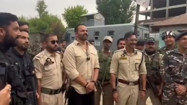 Singham Again: 'सिंघम' स्टार अजय देवगन ने जम्मू-कश्मीर में SSB जवानों से की मुलाकात, वीडियो हुआ वायरल (Watch Video)