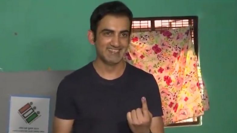 Lok Sabha Elections 2024: पूर्व भारतीय क्रिकेटर और KKR के मेंटर गौतम गंभीर ने दिल्ली में मतदान केंद्र पर डाला वोट, देखें वीडियो