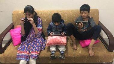 बच्चों का बढ़ता स्क्रीन टाइम कैस करें काबू बच्चों का बढ़ता स्क्रीन टाइम कैस करें काबू