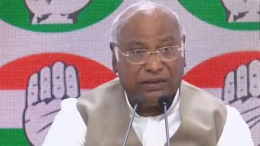 Mallikarjun Kharge attack on BJP: '4 जून 2024 को इंडिया गठबंधन की सरकार बनेगी', लोकसभा चुनाव के नतीजों पर कांग्रेस अध्यक्ष मल्लिकार्जुन खड़गे का बड़ा दावा (Watch Video)