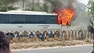 Bus Fire Video: उन्नाव में AC बस में लगी भीषण आग, खिड़की से कूद कर यात्रियों ने बचाई जान, हादसे का वीडियो वायरल