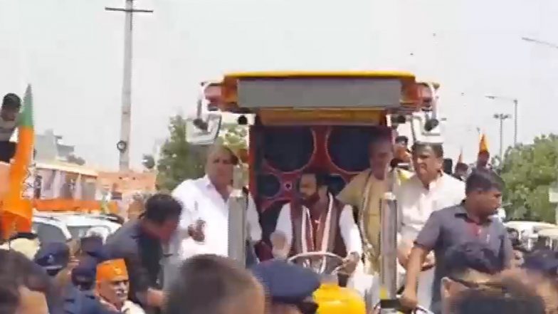 Lok Sabha Elections 2024: रोहतक से BJP उम्मीदवार अरविंद शर्मा का नामांकन, ट्रैक्टर चलाकर पहुंचे हरियाणा के सीएम सैनी, देखें वीडियो